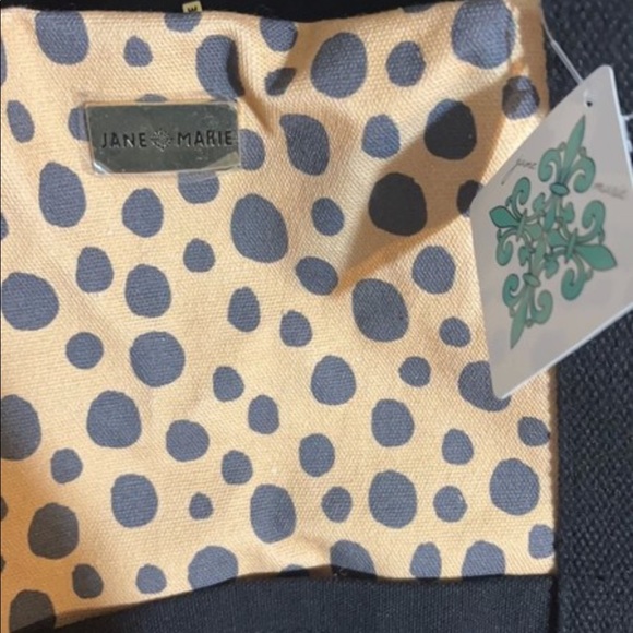 Jane Marie | Weekender Medium Duffle Bag - Picture 3 of 4